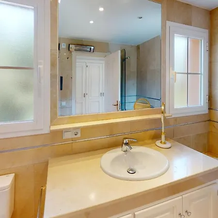 Andalucia Alta - Beautiful Nueva Andaluc Apartment Marbella