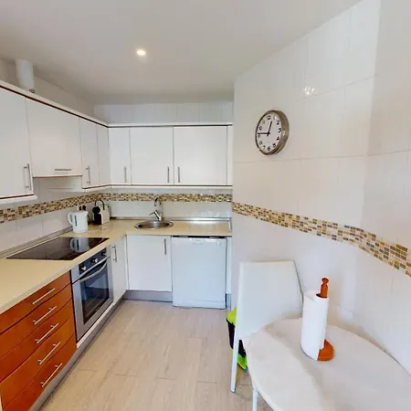 Andalucia Alta - Beautiful Nueva Andaluc Apartment *